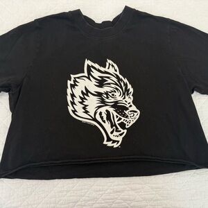 Black Cropped T-Shirt with Wolf Graphic🐺